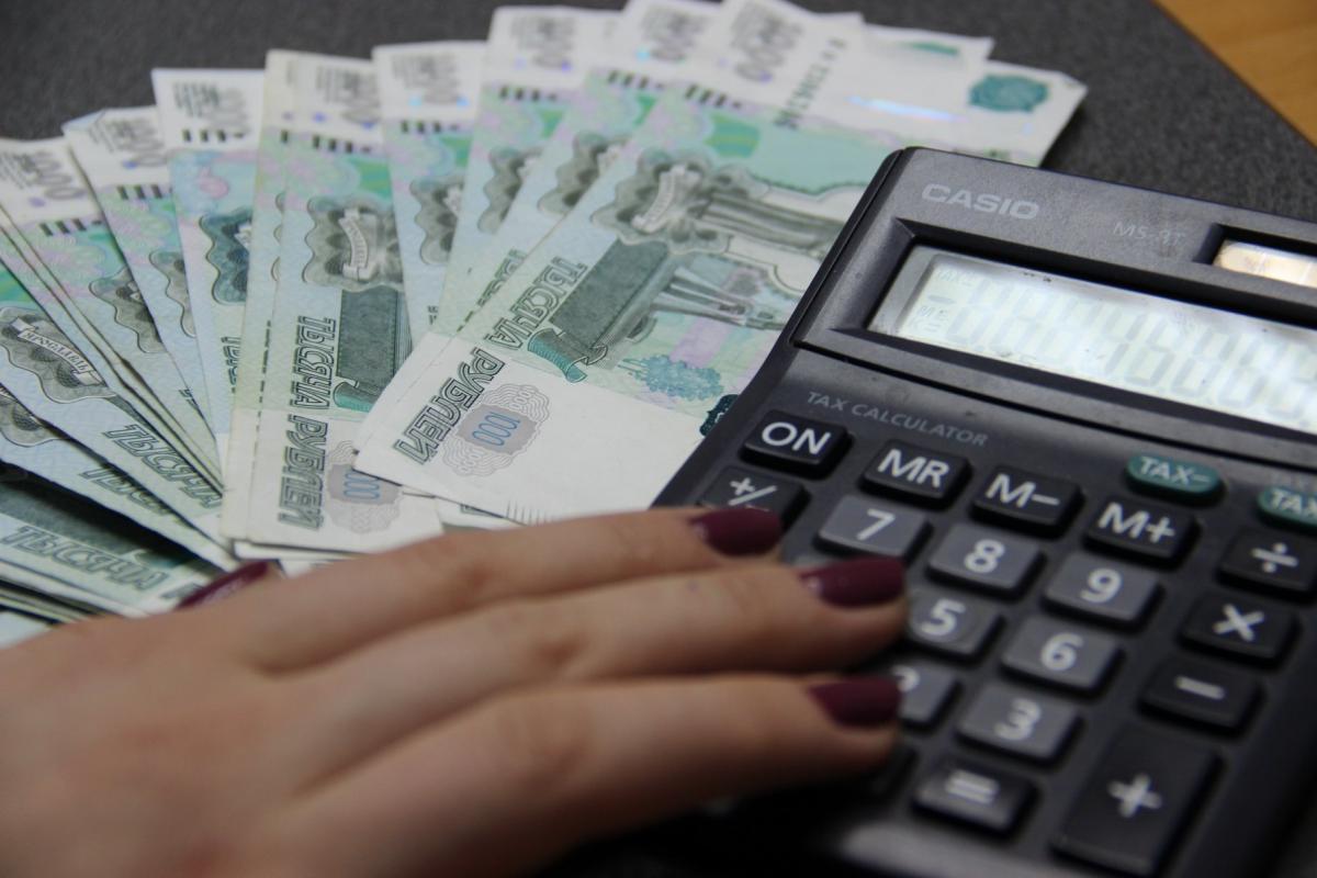В Симферополе средняя зарплата составила около 30 тысяч рублей