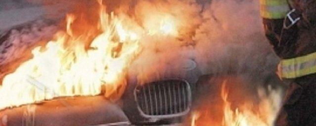 В Иванове в ночь на 24 февраля горели две машины
