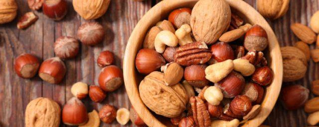 Ученые: Горсть орехов в день спасет от сердечно-сосудистых заболеваний