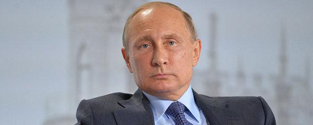 Путин обратился к участникам ВФМС на английском языке