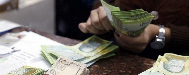 В Венесуэле курс доллара на «черном рынке» достиг 11 тысяч боливаров