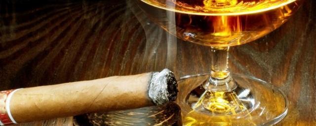 Минздрав РФ предложил ежегодно поднимать акциз на табак и алкоголь