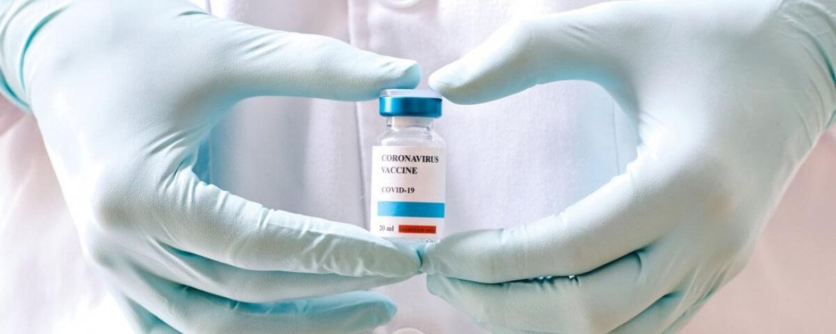 В РФ завершаются клинические испытания вакцины против коронавируса