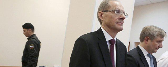 Экс-губернатор Новосибирской области Юрченко получил три года условно