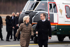 Мария Захарова объяснила, зачем Урсула Фон дер Ляйен приземлилась на вертолете у российско-финской границы