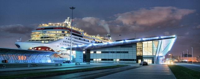 Пассажирский порт Петербурга будет принимать круизные лайнеры со 2 мая