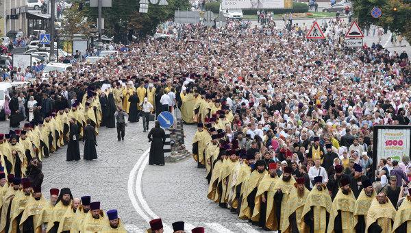 В Киеве более 80 тысяч верующих участвовали в Крестном ходе