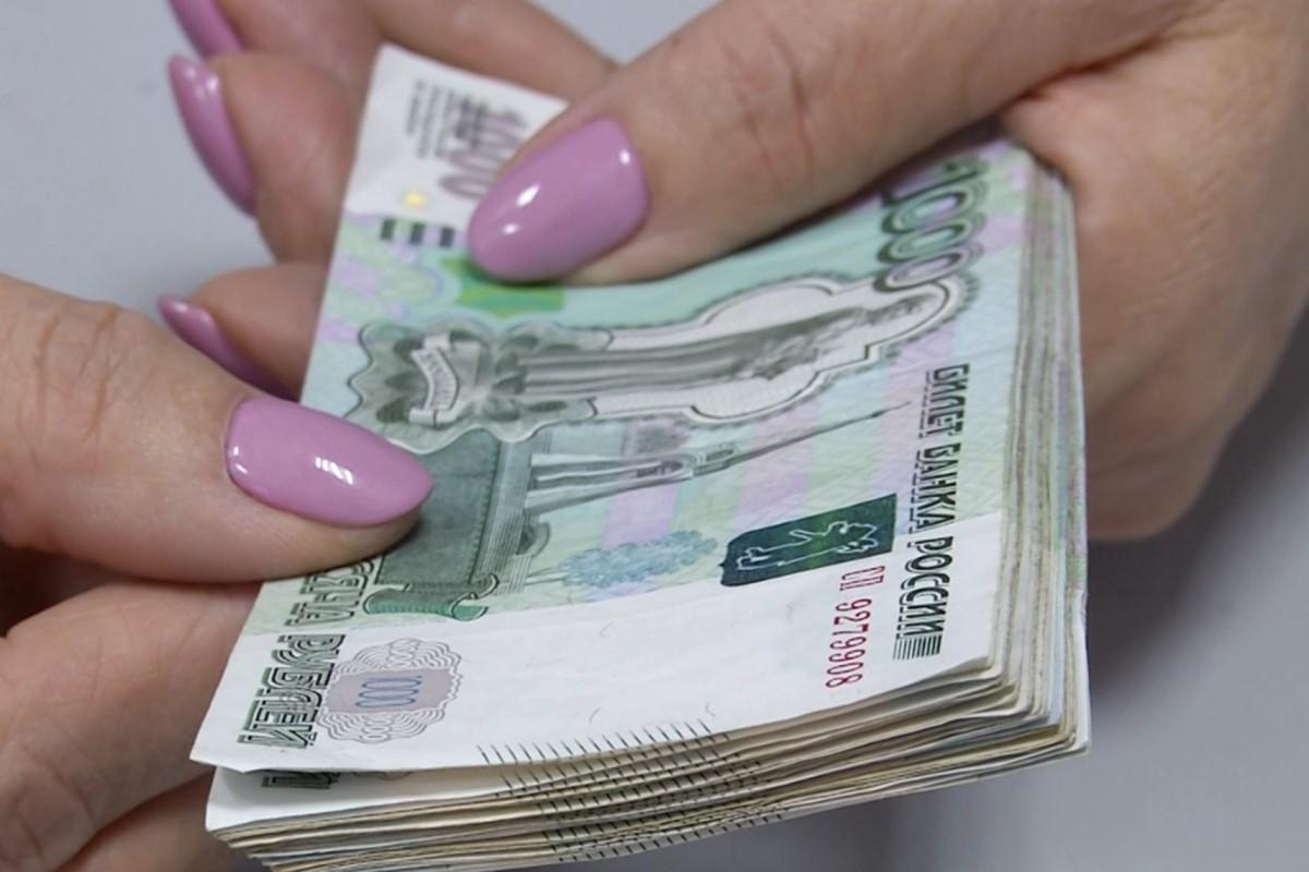 В Челябинской области в мае изменится график выплат пенсий и пособий