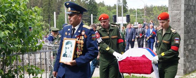 В Ижевске с почестями захоронили останки бойца, погибшего в годы ВОВ