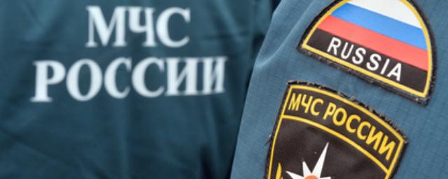 Сотрудники МЧС спасли тонувшего в Москве-реке рыбака