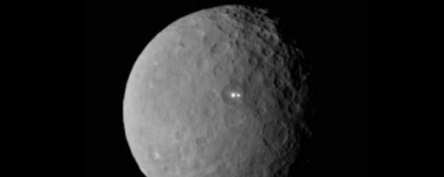Ученые: Поверхность Цереры на 20% состоит из упавших астероидов