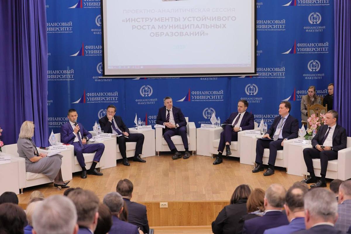 Сопредседатель ВАРМСУ Гусева поблагодарила проектные команды за работу на «Муниципальном диалоге»