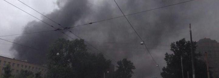 В Петербурге произошел пожар на электровагоноремонтном заводе