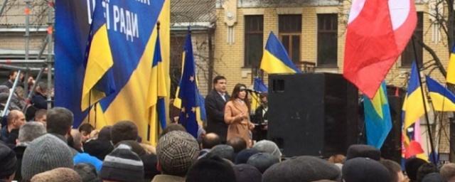 Саакашвили в Киеве собрал митинг и требует досрочных выборов