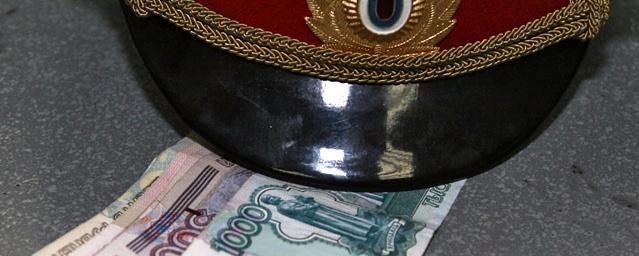 В Приморье сотрудник ГИБДД подозревается в получении взятки
