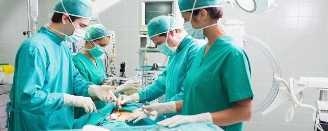 Подмосковные хирурги разделили сросшихся головами новорожденных детей