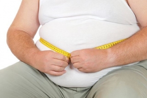 Китайские ученые назвали причину, по которой люди в возрасте набирают лишний вес