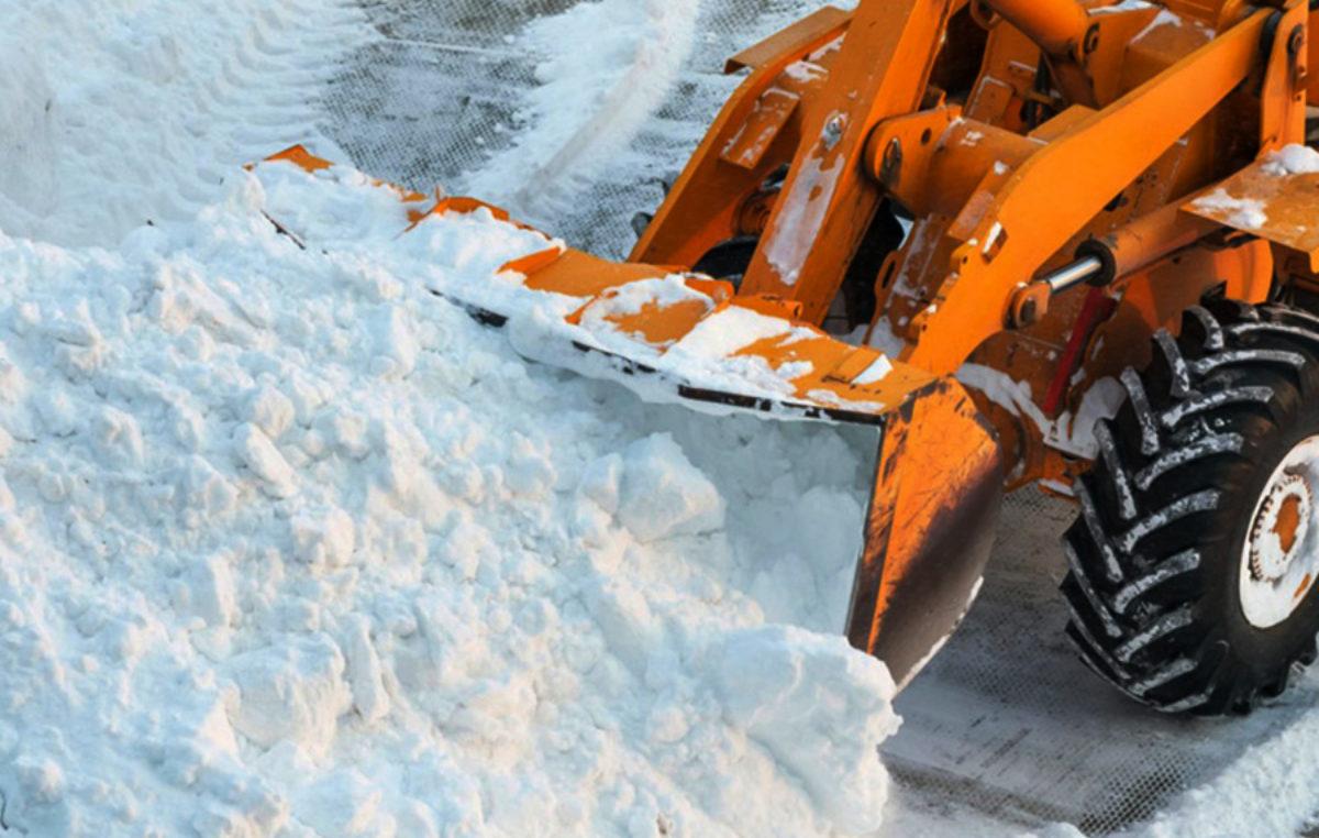 С улиц Ульяновска за ночь вывезли 69 самосвалов снега