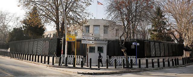 Неизвестные из автомобиля обстреляли посольство США в Анкаре
