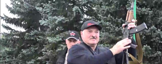 КС потребовал проверить законность появления оружия у сына Лукашенко