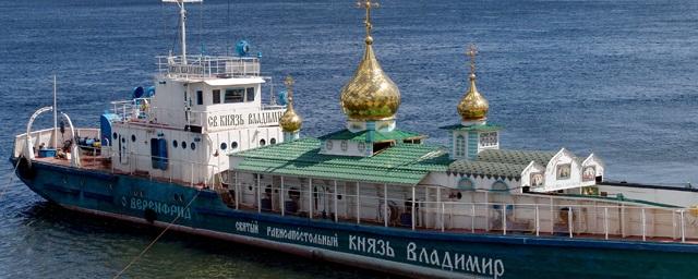 В Новосибирской области по поселкам проплывет корабль-церковь
