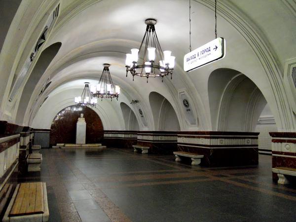 В Москве реконструкция станции «Фрунзенская» идет с опережением