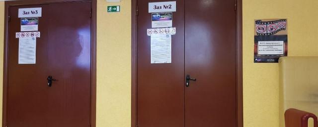 Работники кинотеатра в кемеровском ТЦ иногда закрывали двери на ключ
