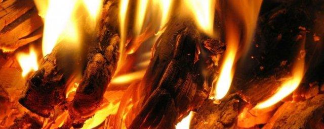 Антропологи: Неандертальцы использовали огниво для разведения огня