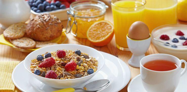 Медики: Отказ от завтрака увеличивает риск инсульта на 36%