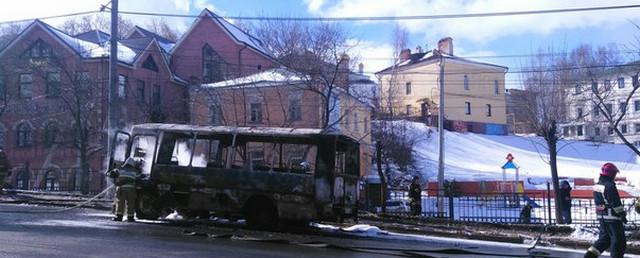 В Нижнем Новгороде во время движения загорелся автобус с пассажирами