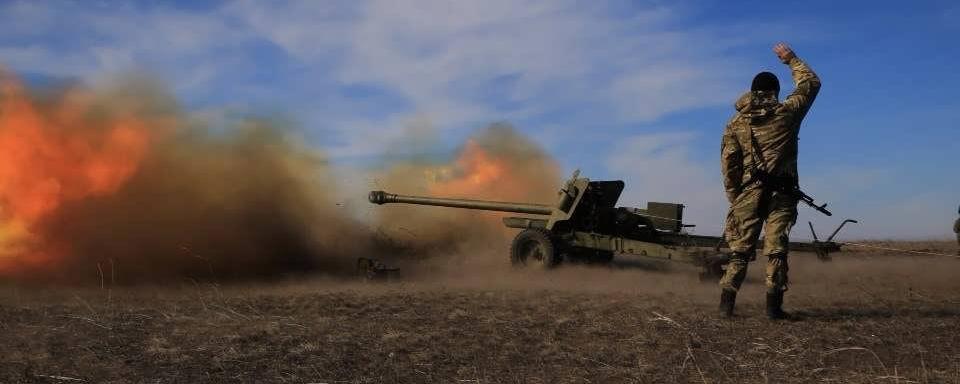 Украинские военные начали массированный обстрел жилых районов ДНР