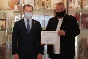 Игорь Мурог поздравил с юбилеем директора рязанского Дворца молодёжи