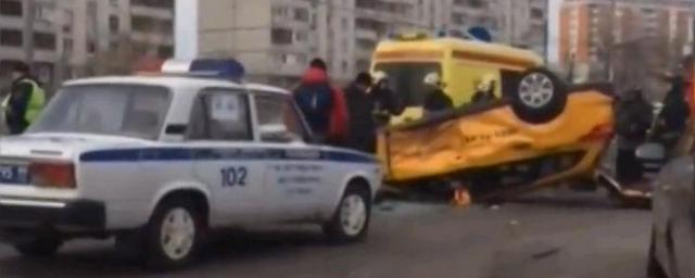 В Москве произошла авария с участием трех автомобилей