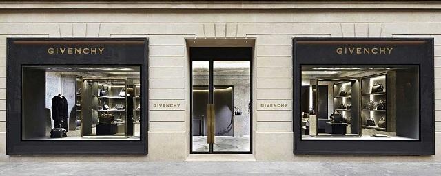 Модный дом Givenchy выпустит первую коллекцию одежды для детей