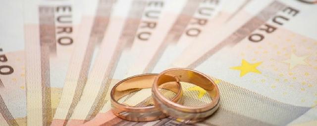 В Якутии женщина вышла замуж за иностранца за деньги