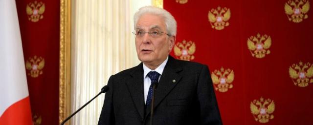 Президента Италии обвиняют в госизмене и угрожают ему импичментом