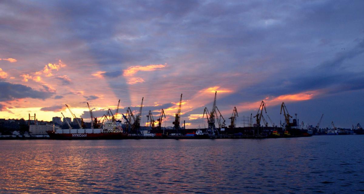 Системы безопасности мореходства в порту Мариуполя заработают в 2025 году