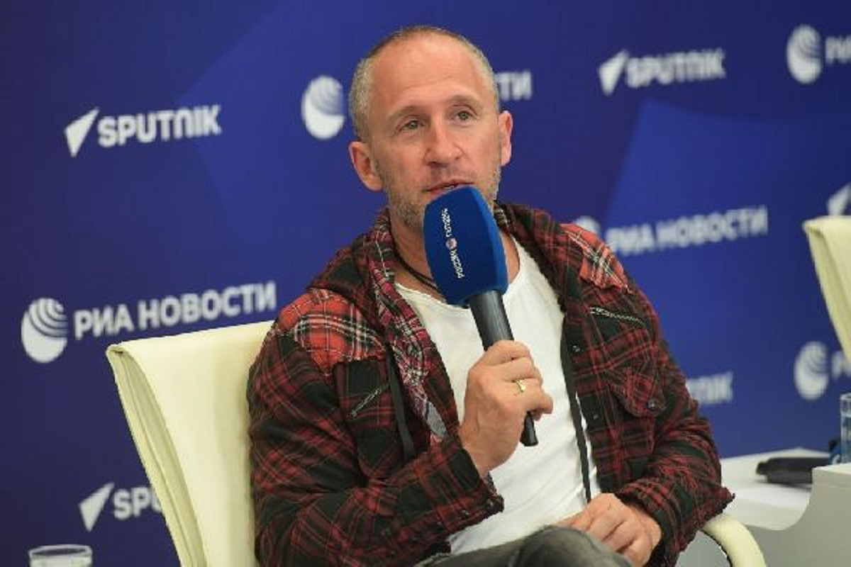 Оскар Кучера поддержал Дмитрия Диброва, попавшегося в скандал с расстёгнутой ширинкой