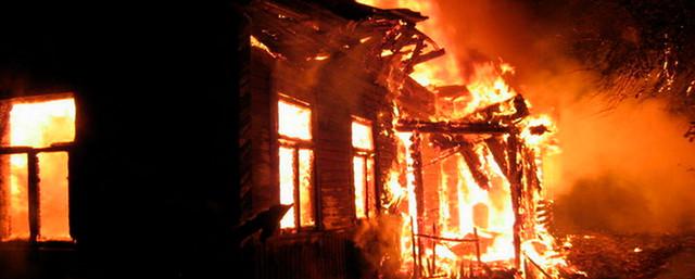 Жительница Кузбасса сожгла дом подруги из мести