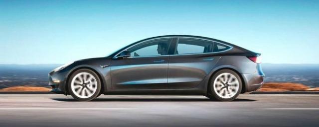 Tesla начала тестировать двухмоторный вариант Model 3