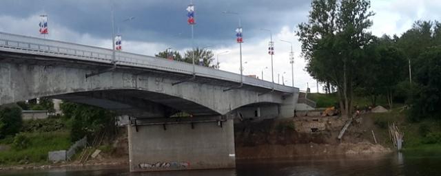 В Пскове приступили ко второму этапу ремонта моста им. 50-летия Октября