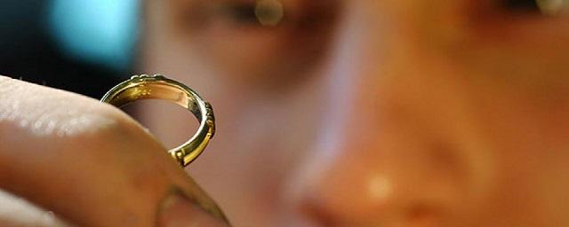 Житель Тамбовской области украл у родственницы золотое кольцо