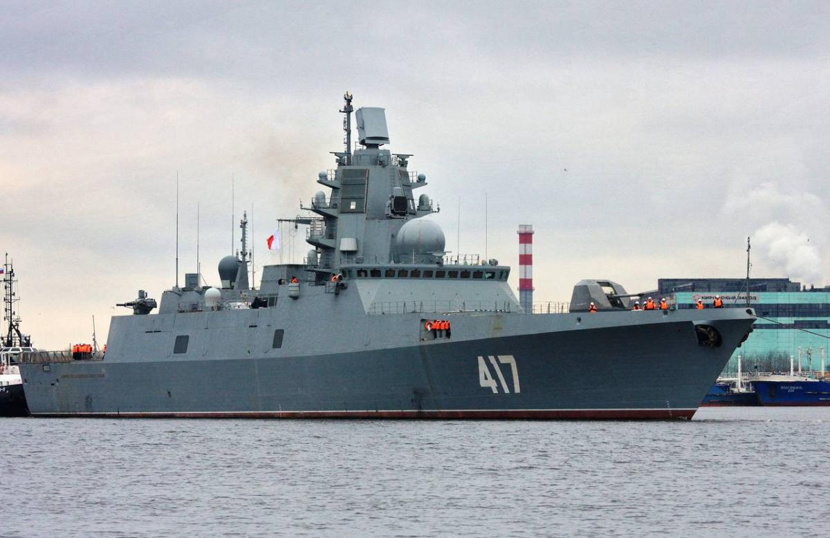 Британский фрегат сопроводил в Ла-Манше военные корабли‍ РФ