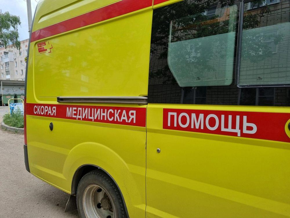 Один человек погиб и один пострадал в ДТП с перевернувшейся машиной в Кирове
