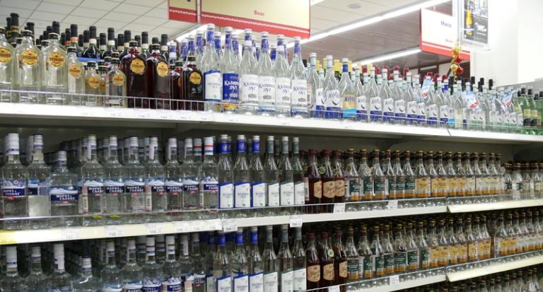 Роскачество исследует безопасность водки и пива в России