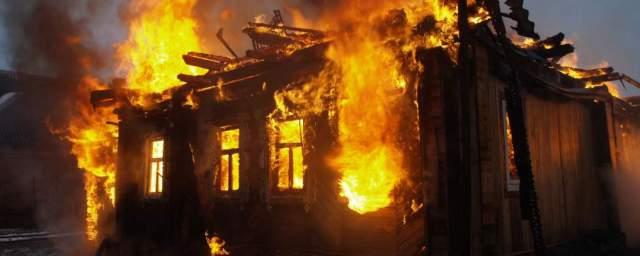 В Брянской области женщина сожгла чужой дом на почве ревности