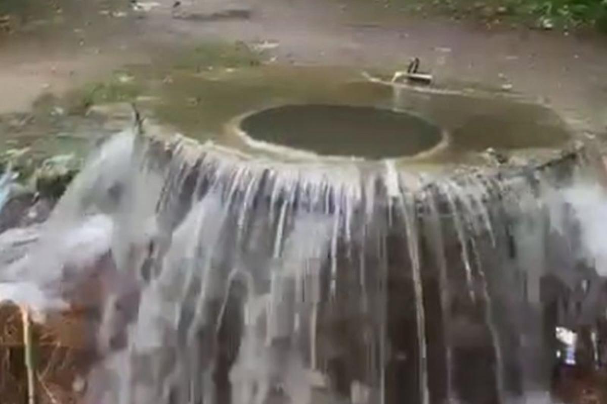 В ХМАО включили фекальный фонтан