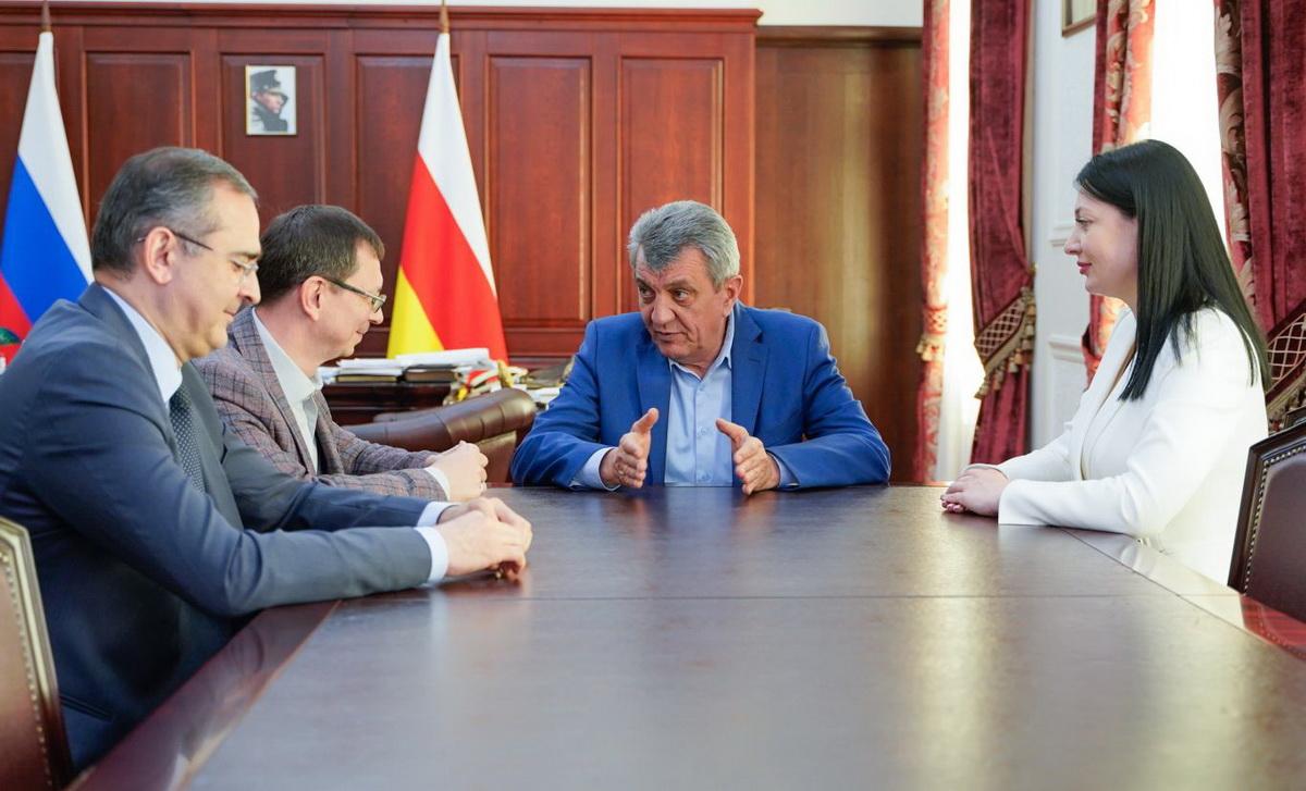 Глава Северной Осетии Сергей Меняйло обсудил с ректором Высшей школы экономики проекты в сфере образования