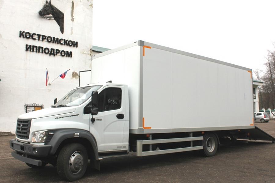 При содействии губернатора Костромской области Сергея Ситникова конная школа получила транспорт для участия в межрегиональных соревнованиях