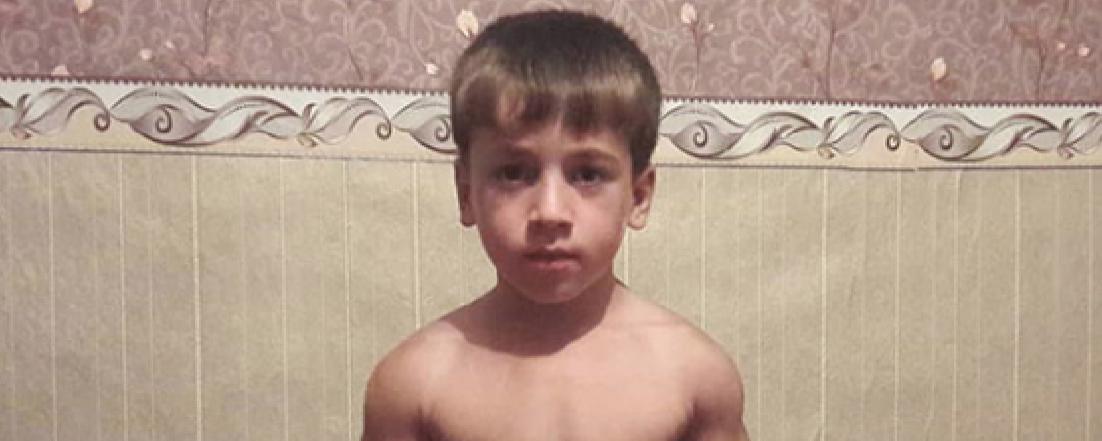 5-летний мальчик из Чечни установил мировой рекорд, отжавшись 4105 раз